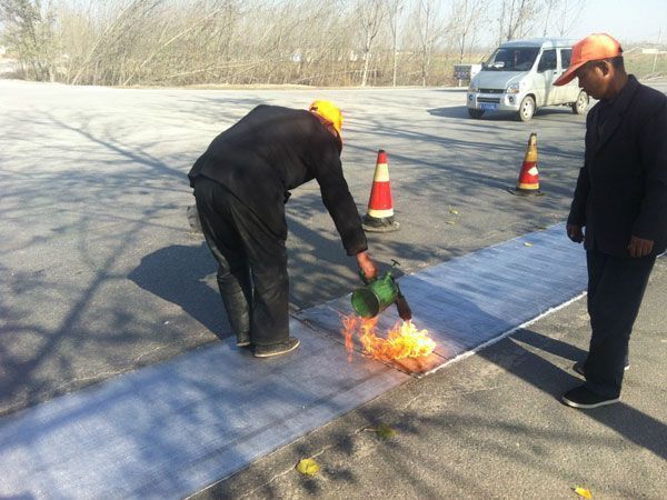 道路抗裂貼如何套定額